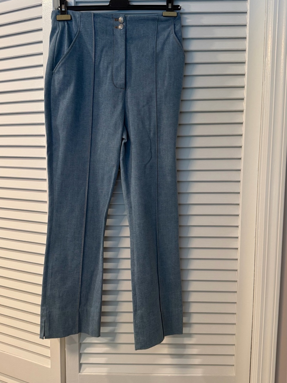 Veronica Beard Light Blue cropped pleated trouser